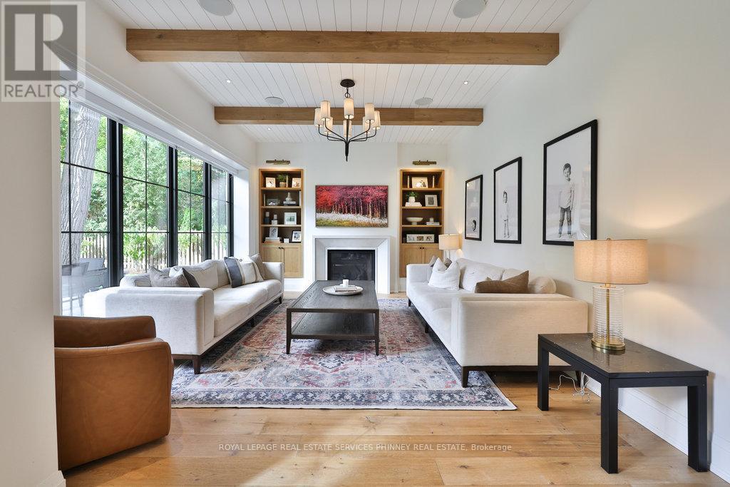 1489 Mildmay Court, Mississauga, Ontario L5J 2H4 - Photo 16 - W12522782