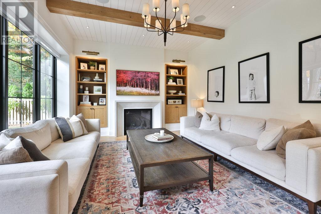 1489 Mildmay Court, Mississauga, Ontario L5J 2H4 - Photo 17 - W12522782