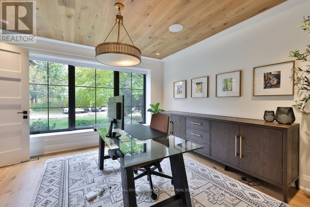 1489 Mildmay Court, Mississauga, Ontario L5J 2H4 - Photo 21 - W12522782