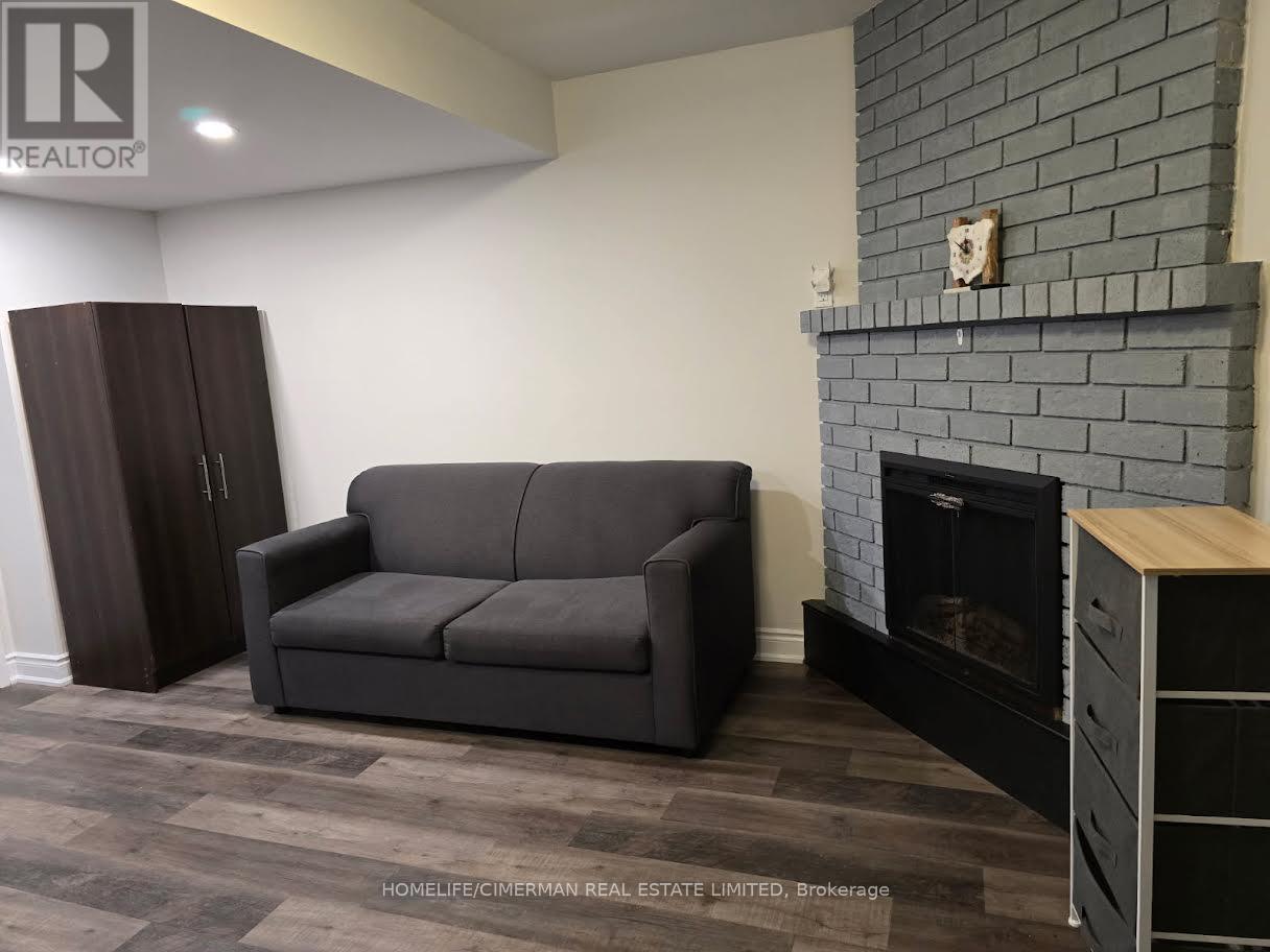 MAIN FLOOR - 22 FESTIVAL DRIVE, Toronto, Ontario