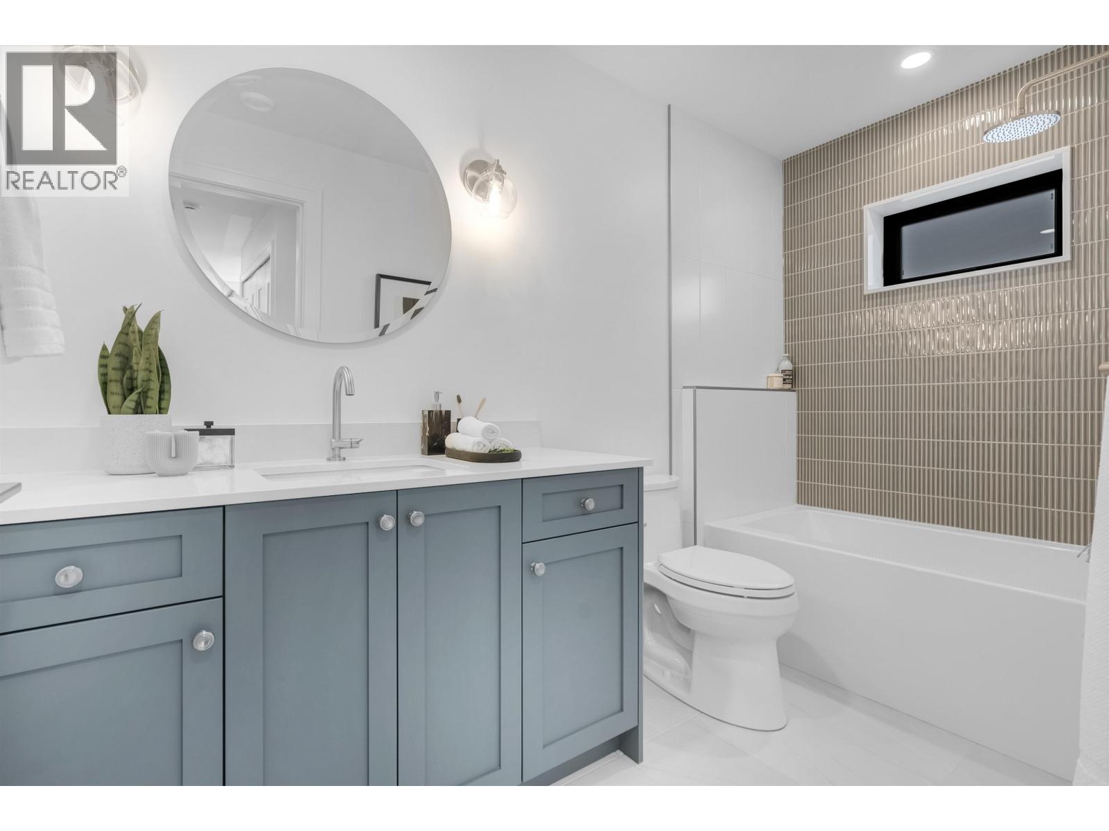 1 2565 Dundas Street, Vancouver, British Columbia  V5K 1P7 - Photo 12 - R3065992