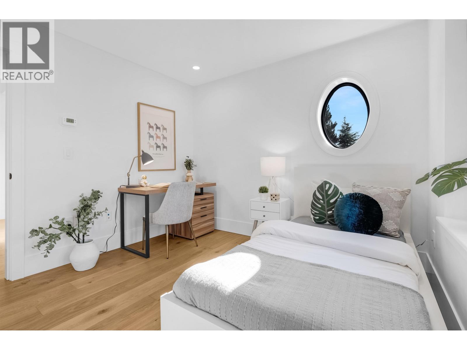 1 2565 Dundas Street, Vancouver, British Columbia  V5K 1P7 - Photo 13 - R3065992