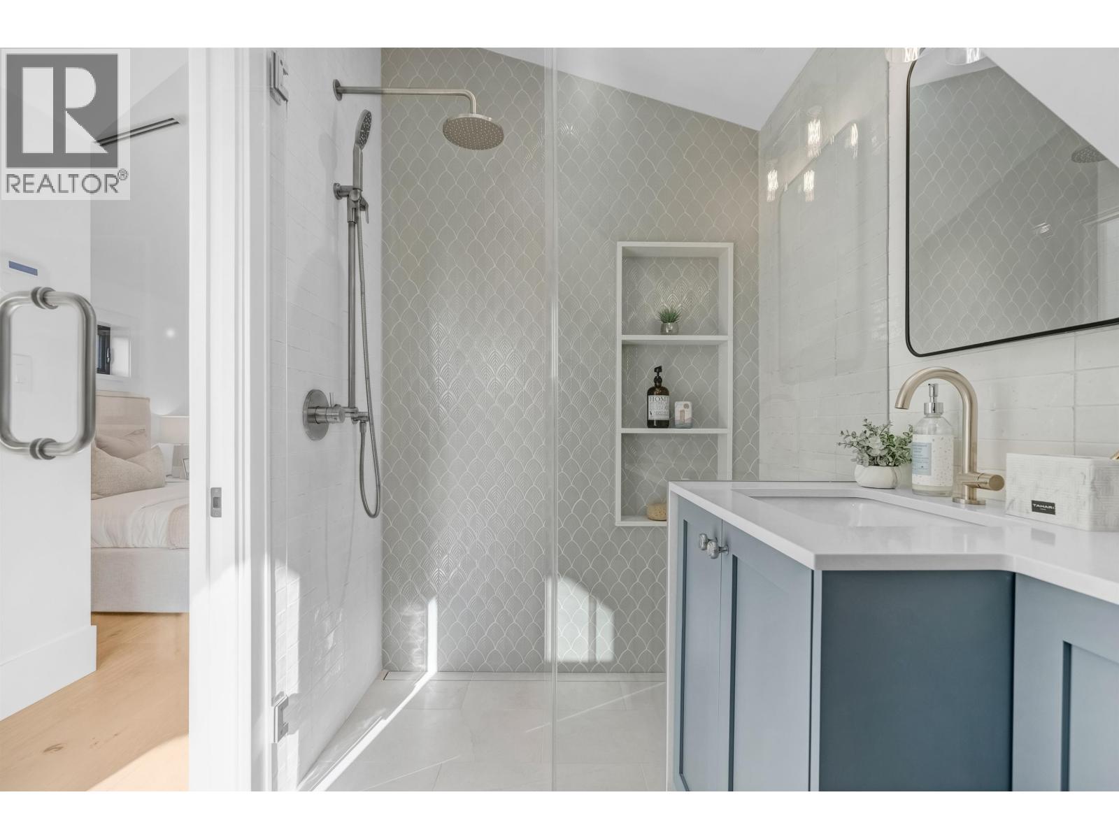 1 2565 Dundas Street, Vancouver, British Columbia  V5K 1P7 - Photo 26 - R3065992