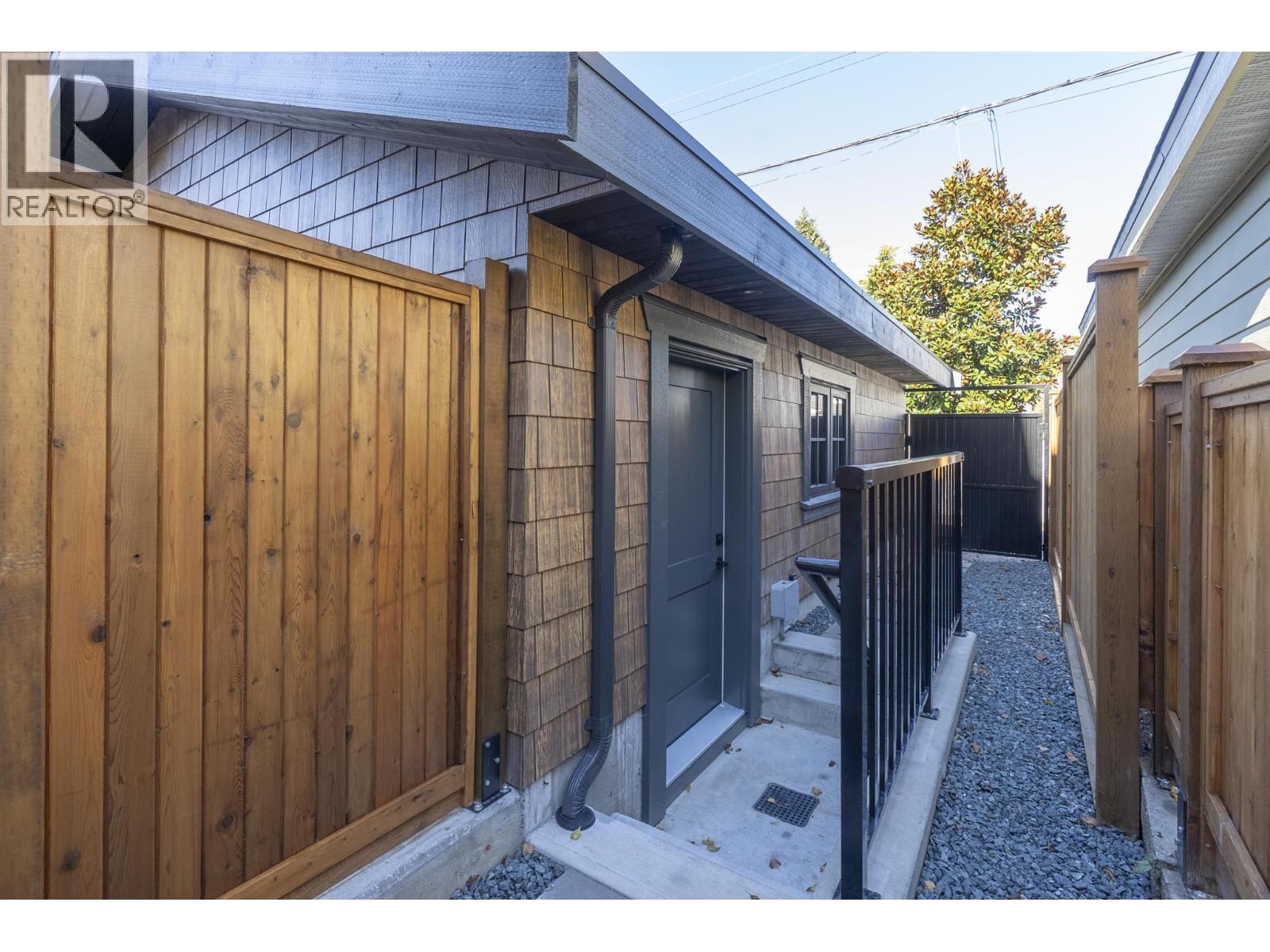 1 2565 Dundas Street, Vancouver, British Columbia  V5K 1P7 - Photo 32 - R3065992