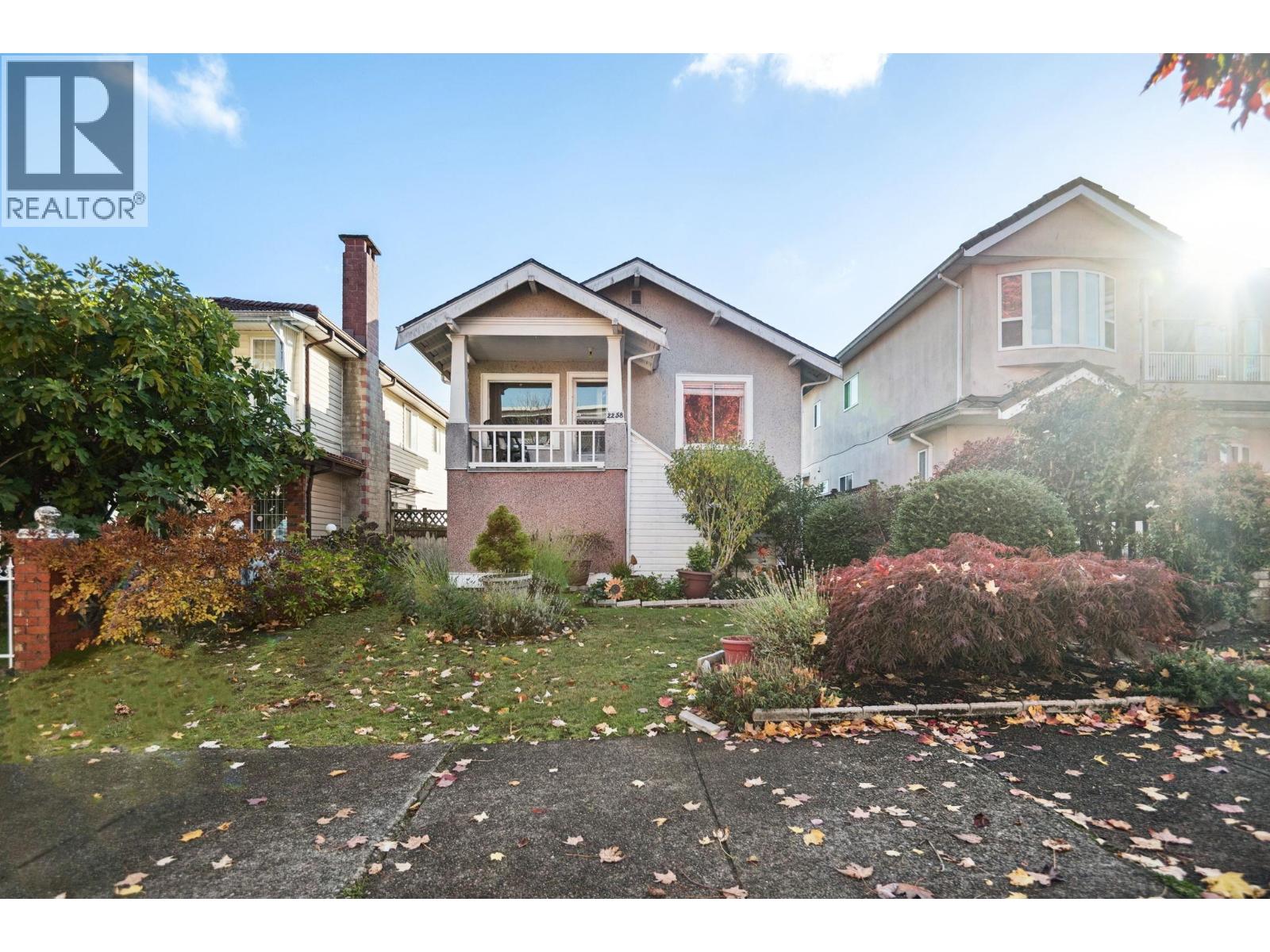 2258 KITCHENER STREET, Vancouver, British Columbia