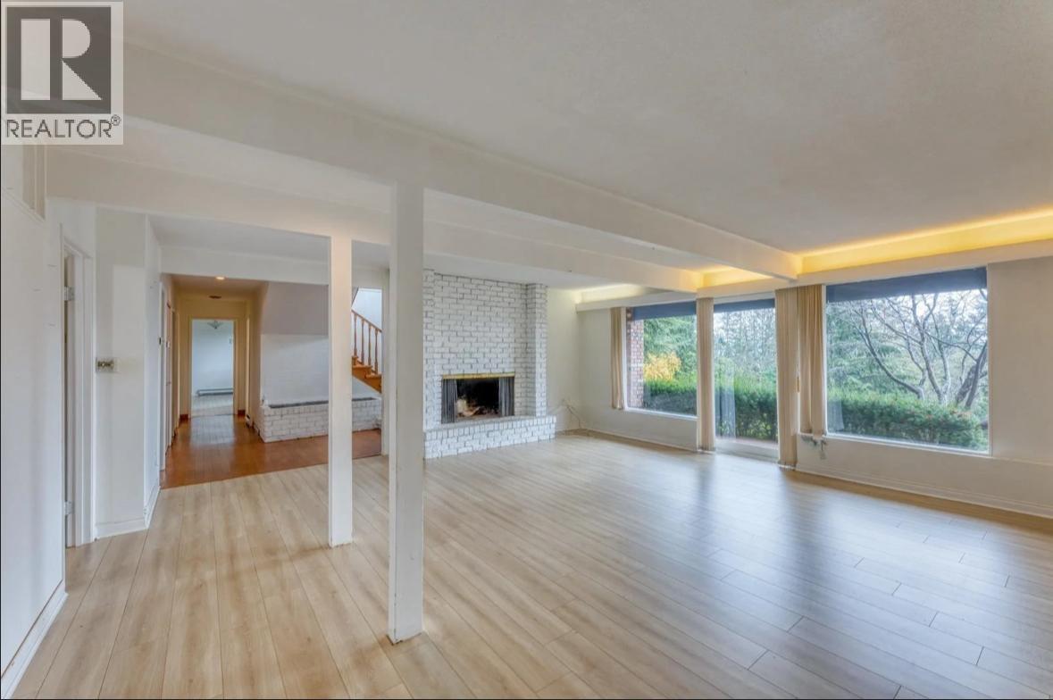 1380 Burnside Road Street, West Vancouver, British Columbia  V7S 2P5 - Photo 3 - R3065984