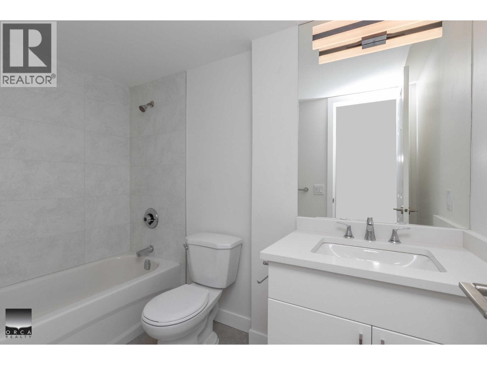 305 2016 Fullerton Avenue, North Vancouver, British Columbia  V7P 3E6 - Photo 14 - R3065987