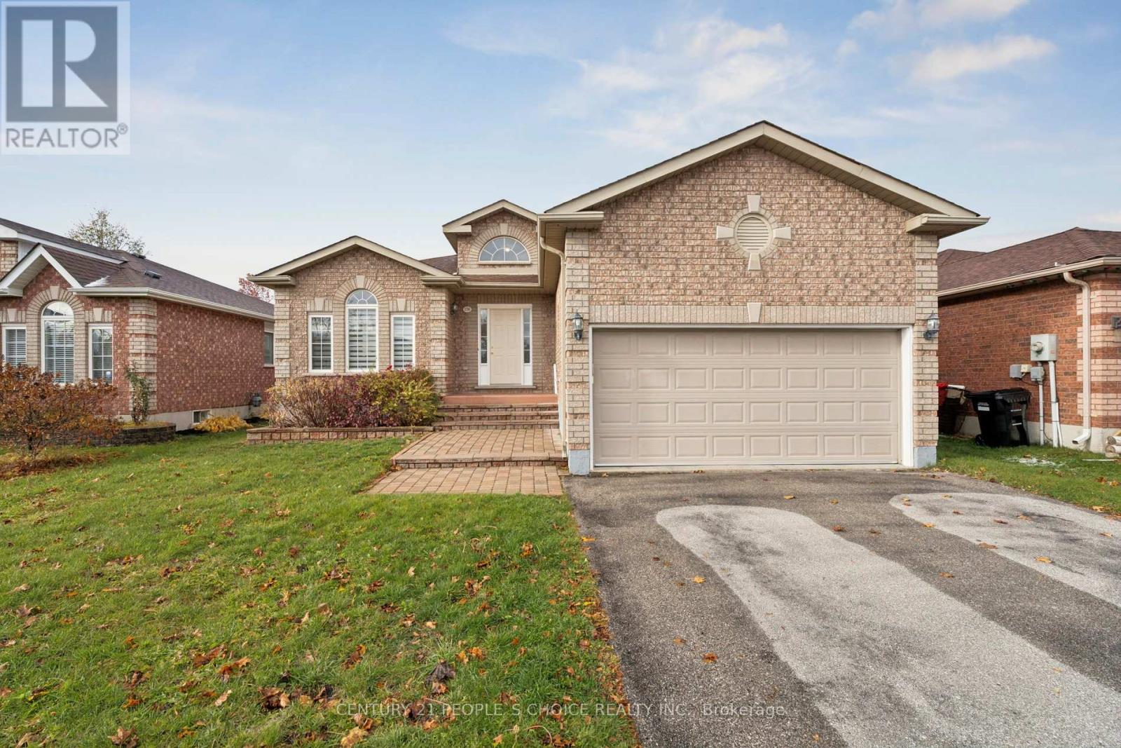 136 MARSELLUS DRIVE, Barrie, Ontario