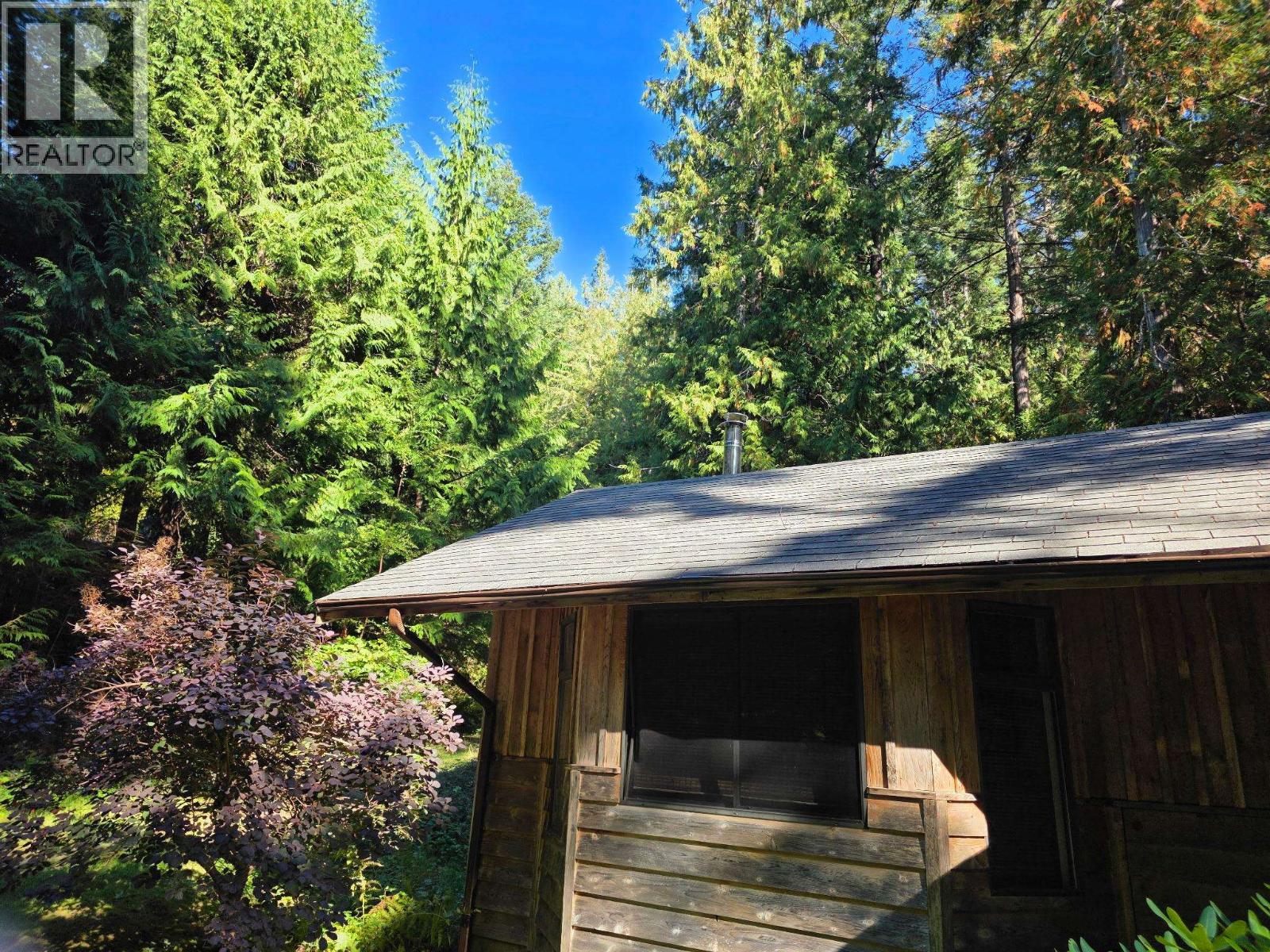 980 Woodley Road, Roberts Creek, British Columbia V0N 2W4 - Photo 27 - R3065985