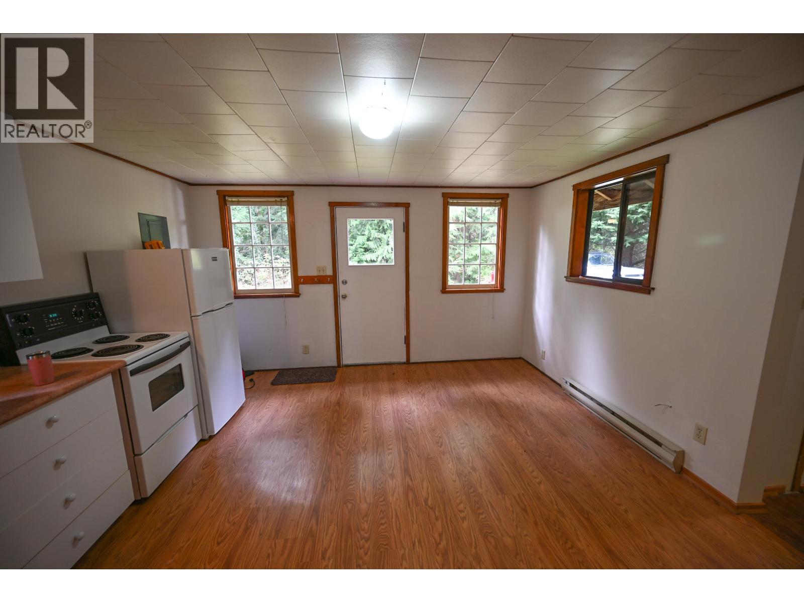 980 Woodley Road, Roberts Creek, British Columbia V0N 2W4 - Photo 6 - R3065985