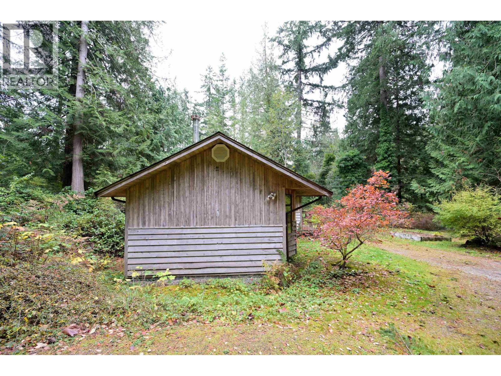 980 Woodley Road, Roberts Creek, British Columbia V0N 2W4 - Photo 13 - R3065985