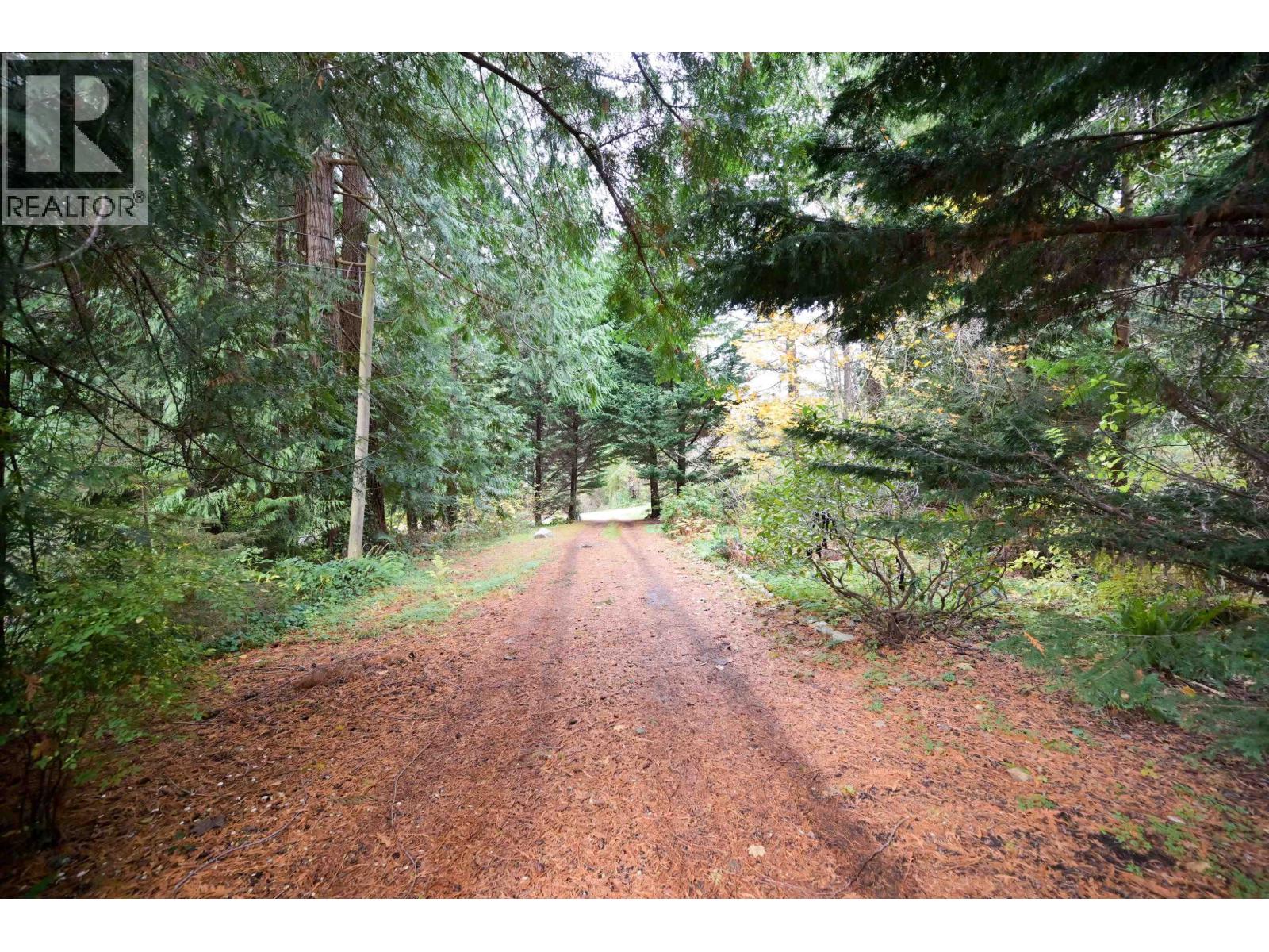 980 Woodley Road, Roberts Creek, British Columbia V0N 2W4 - Photo 16 - R3065985