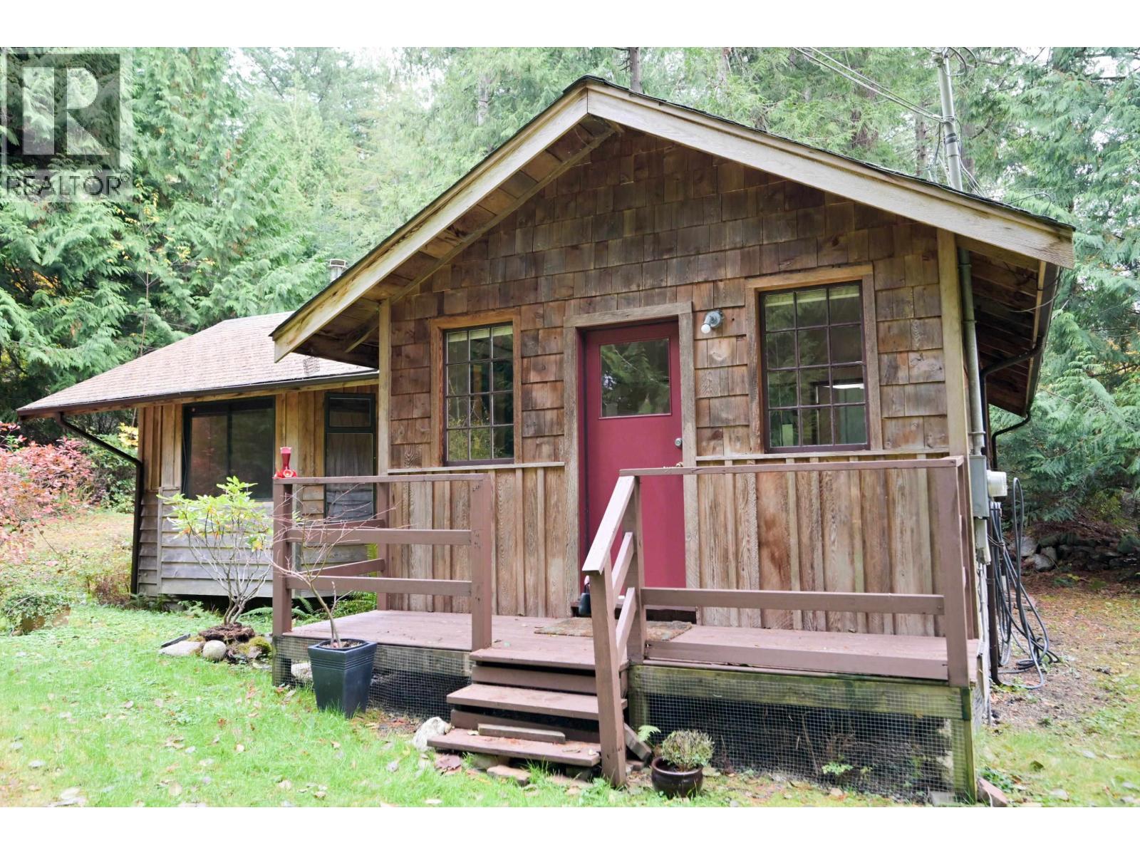 980 Woodley Road, Roberts Creek, British Columbia V0N 2W4 - Photo 15 - R3065985