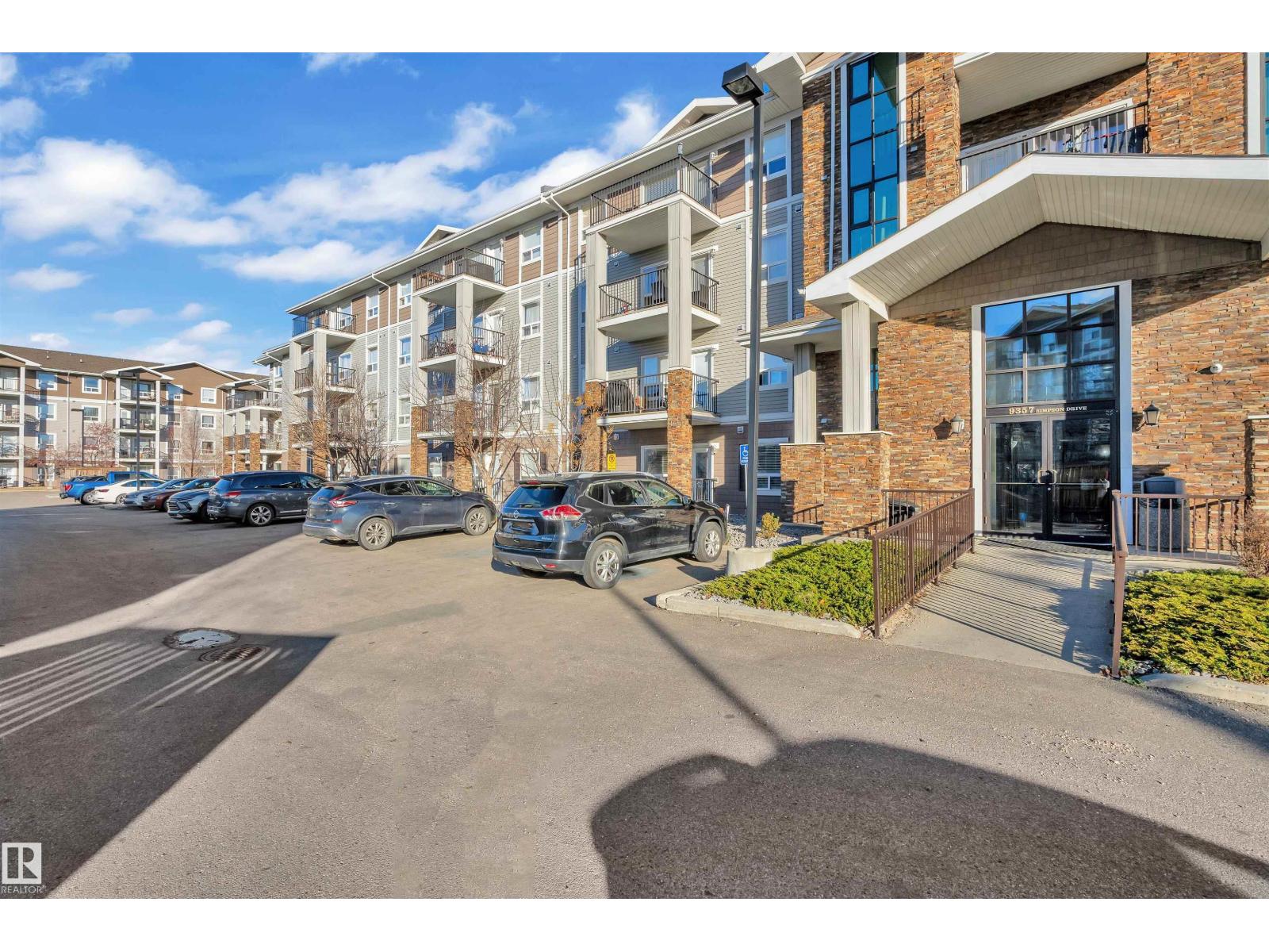 #2115 9357 Simpson Dr Nw, Edmonton, Alberta T6R 0N3 - Photo 2 - E4465245