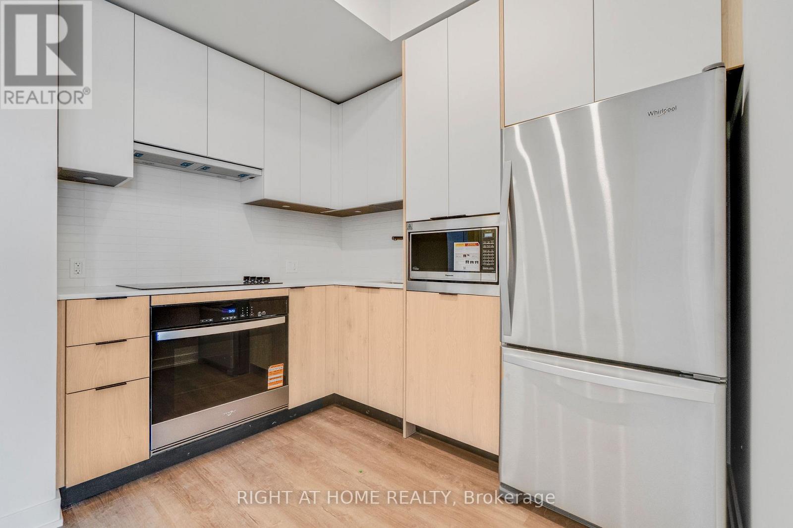 402 - 1007 The Queensway, Toronto, Ontario M8Z 0H4 - Photo 12 - W12518394