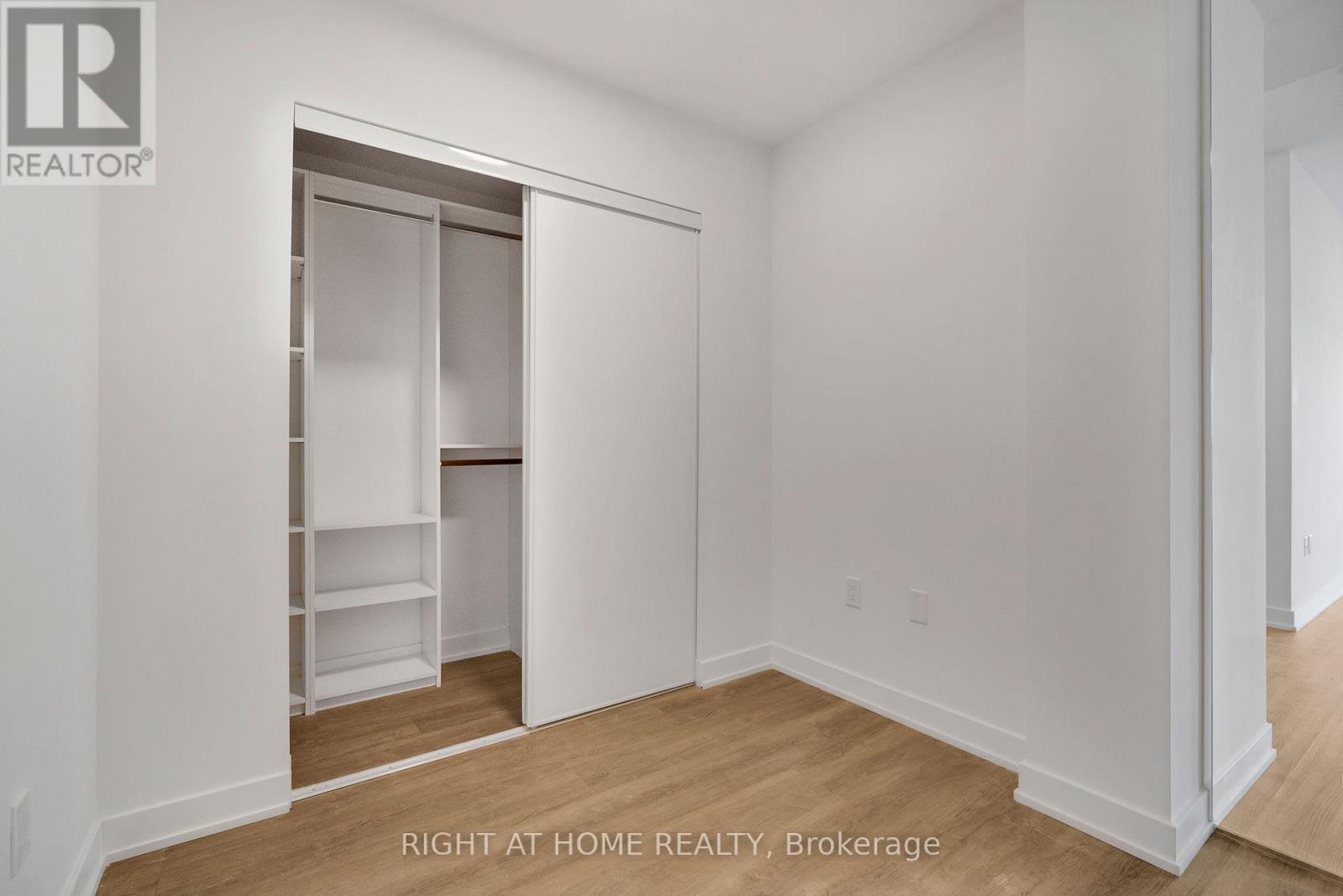 402 - 1007 The Queensway, Toronto, Ontario M8Z 0H4 - Photo 20 - W12518394