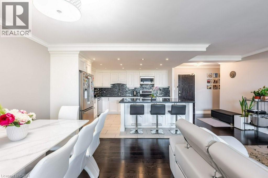 716 The West Mall Drive Unit# 1612, Etobicoke, Ontario  M9C 4X6 - Photo 8 - 40786868