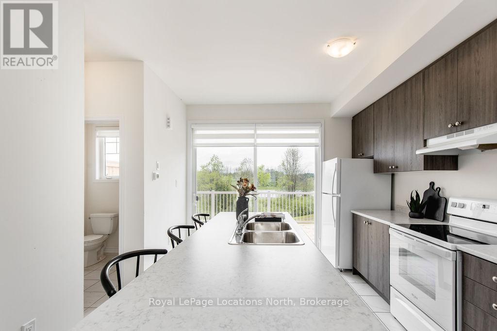 17 Sama Way, Wasaga Beach, Ontario L9Z 0K3 - Photo 12 - S12526574