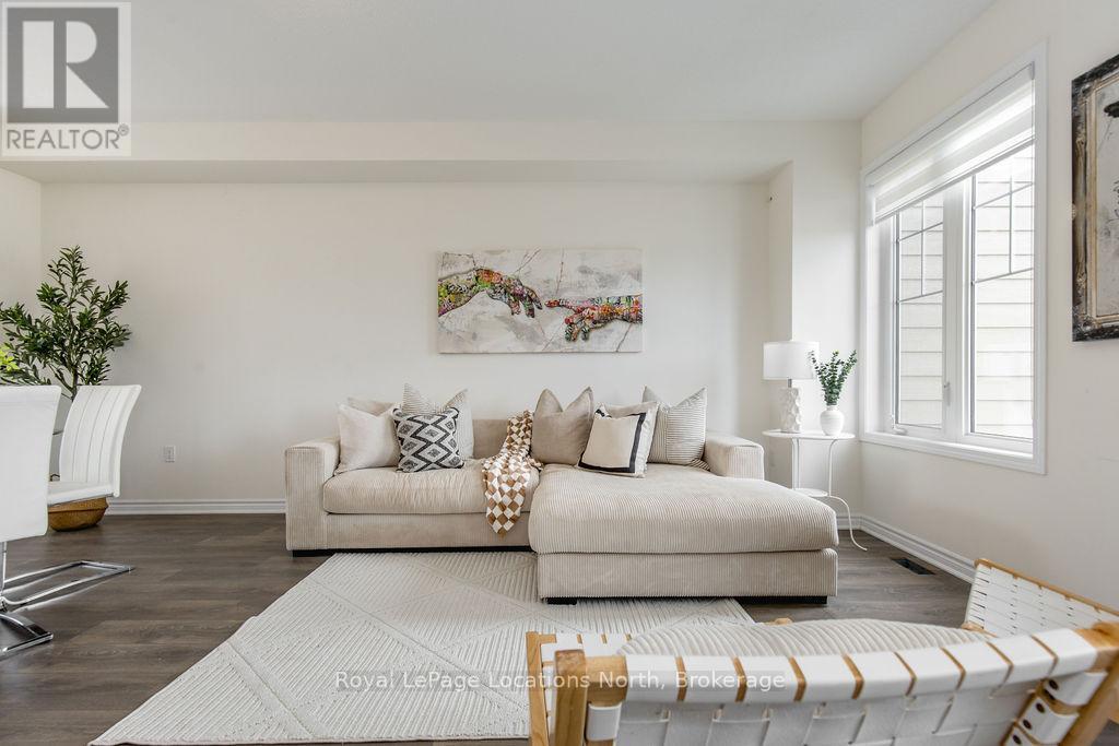 17 Sama Way, Wasaga Beach, Ontario L9Z 0K3 - Photo 9 - S12526574