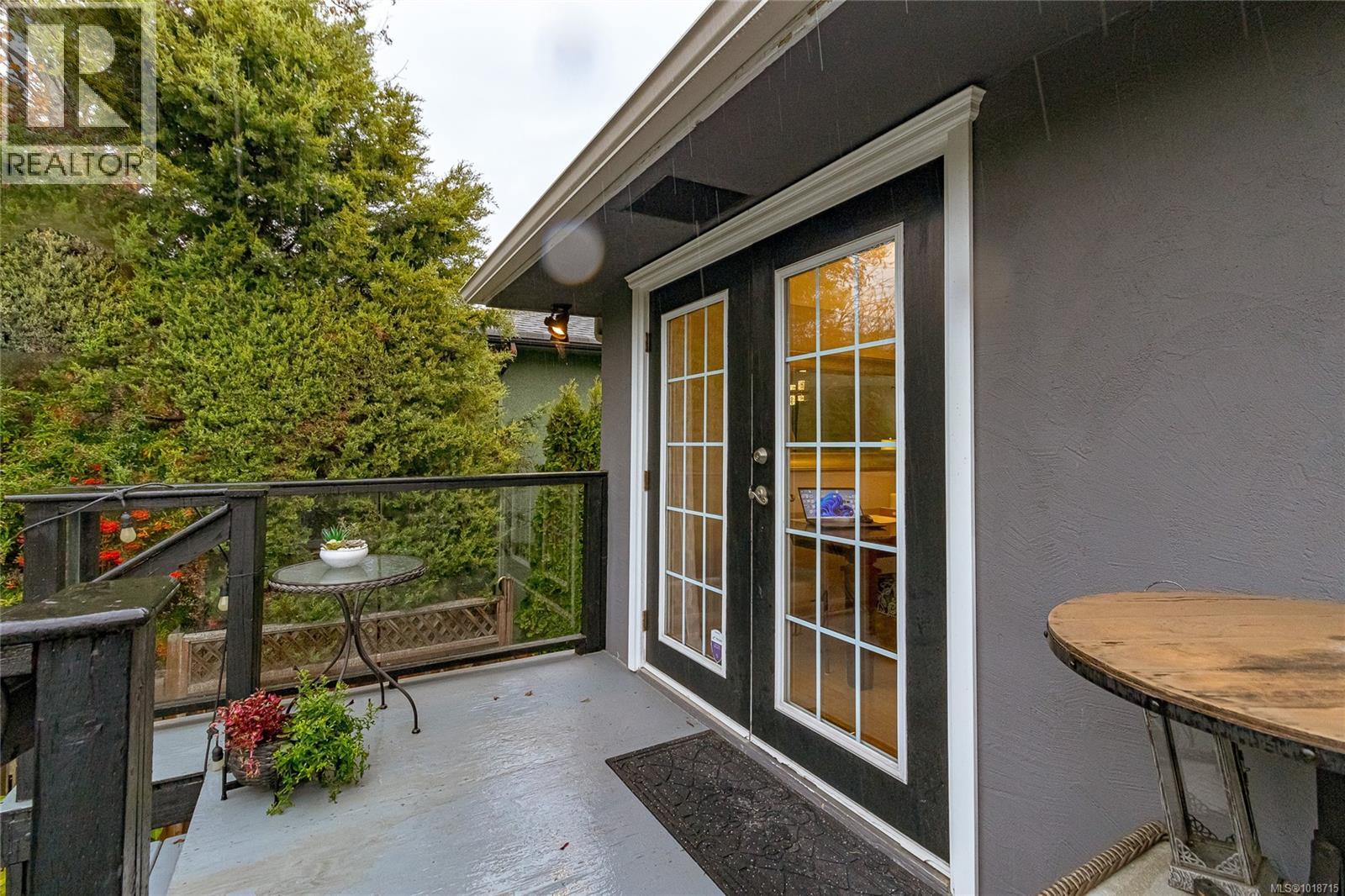 1743 Townley St, Saanich, British Columbia  V8R 3A6 - Photo 47 - 1018715