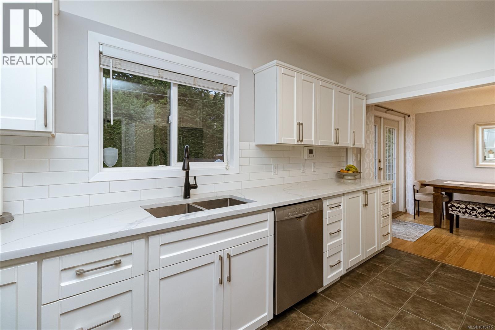 1743 Townley St, Saanich, British Columbia  V8R 3A6 - Photo 15 - 1018715