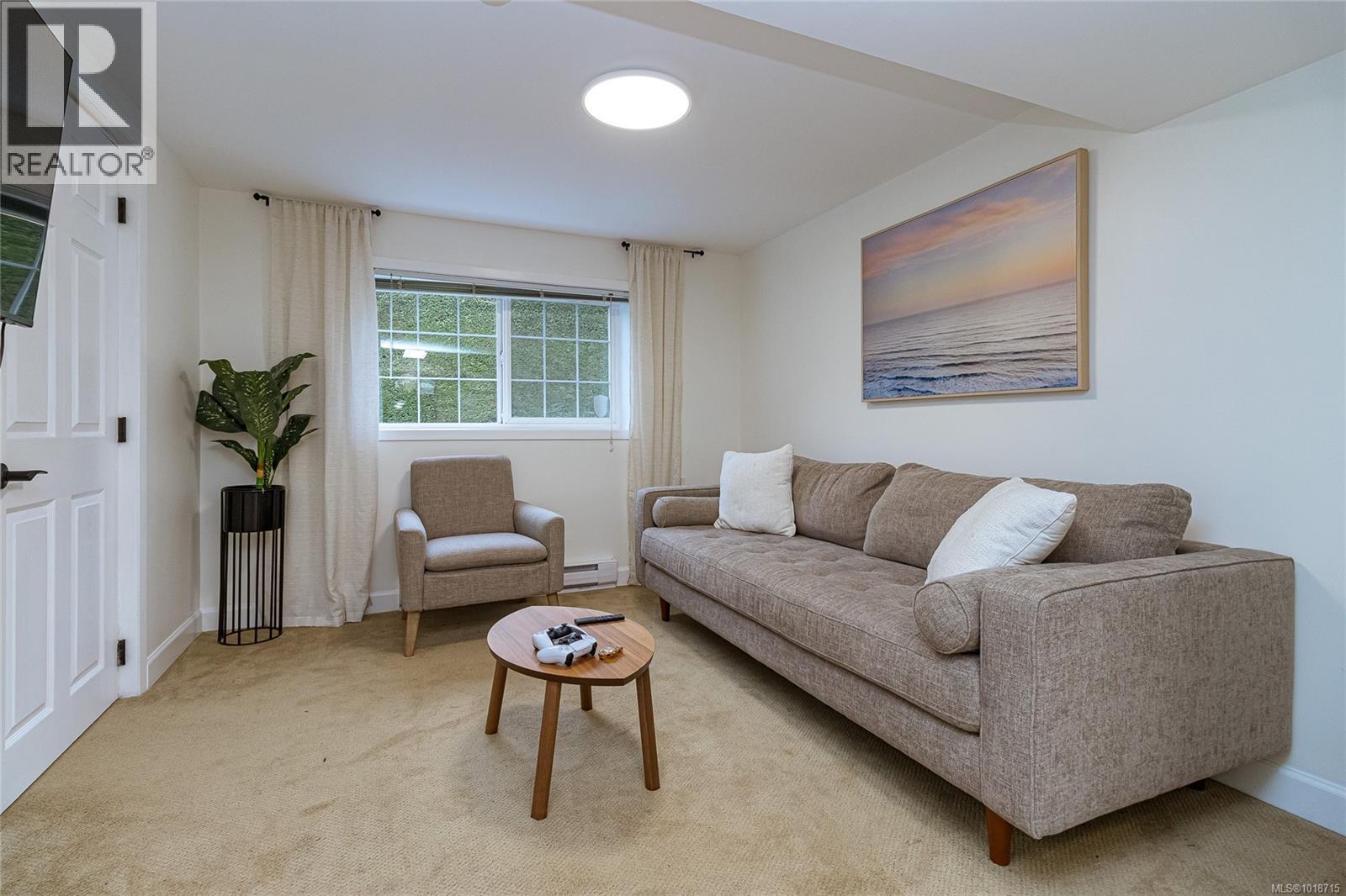 1743 Townley St, Saanich, British Columbia  V8R 3A6 - Photo 31 - 1018715