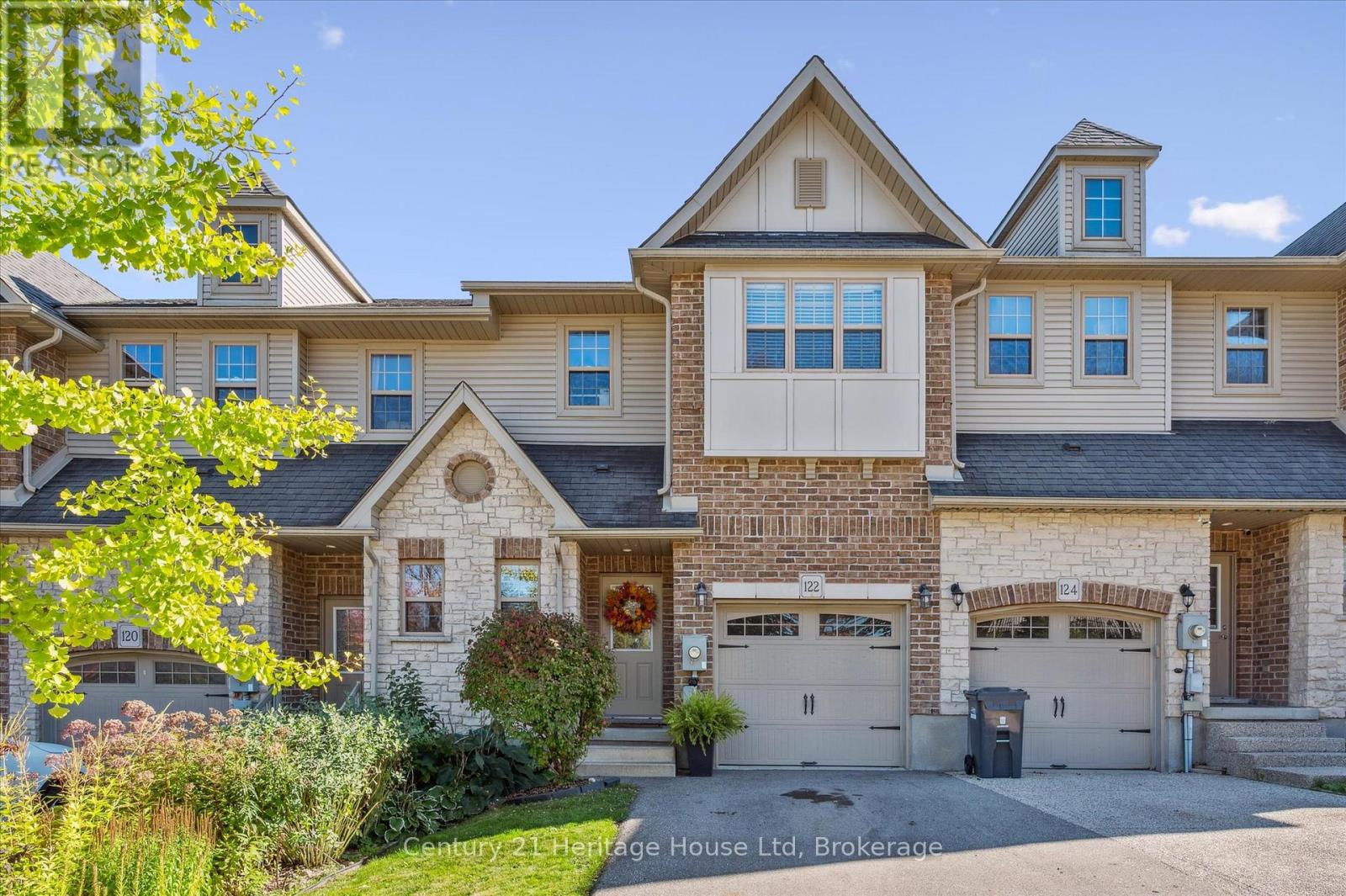 122 CREIGHTON AVENUE, Guelph, Ontario