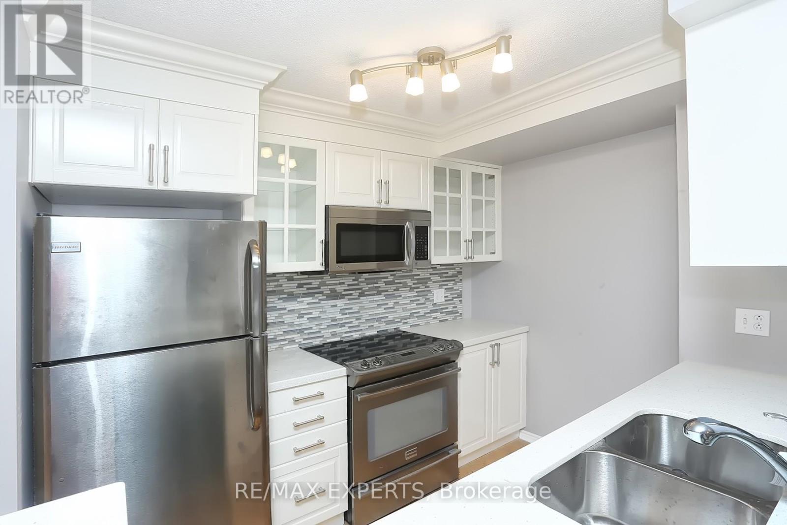 1108 - 10 Yonge Street, Toronto, Ontario  M5E 1R4 - Photo 6 - C12526570