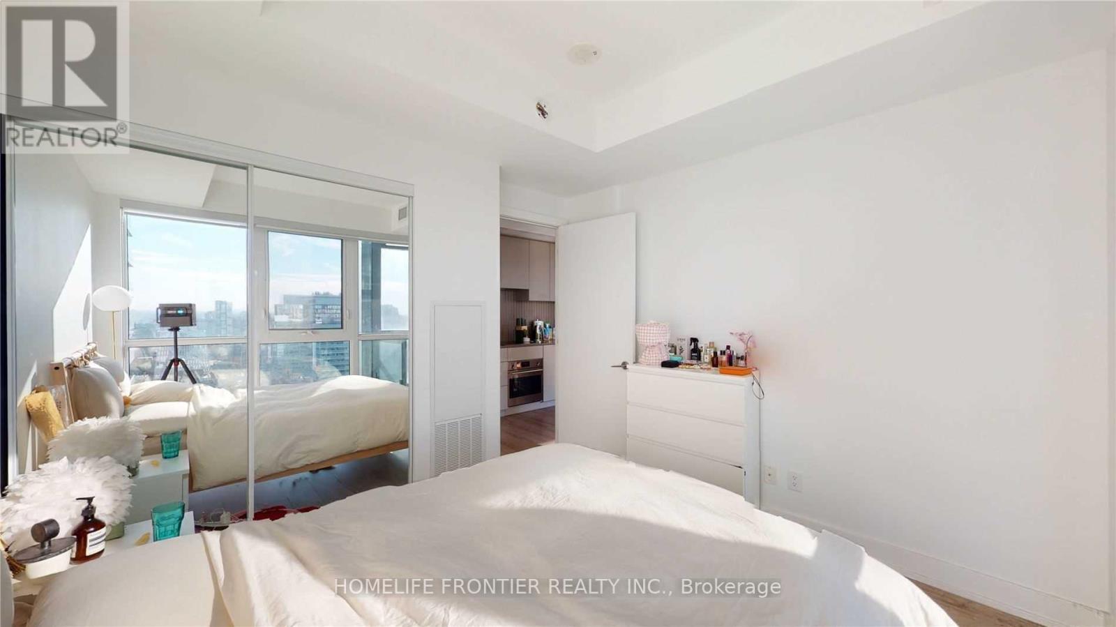 2912 - 7 Grenville Street, Toronto, Ontario  M4Y 0E9 - Photo 9 - C12526578