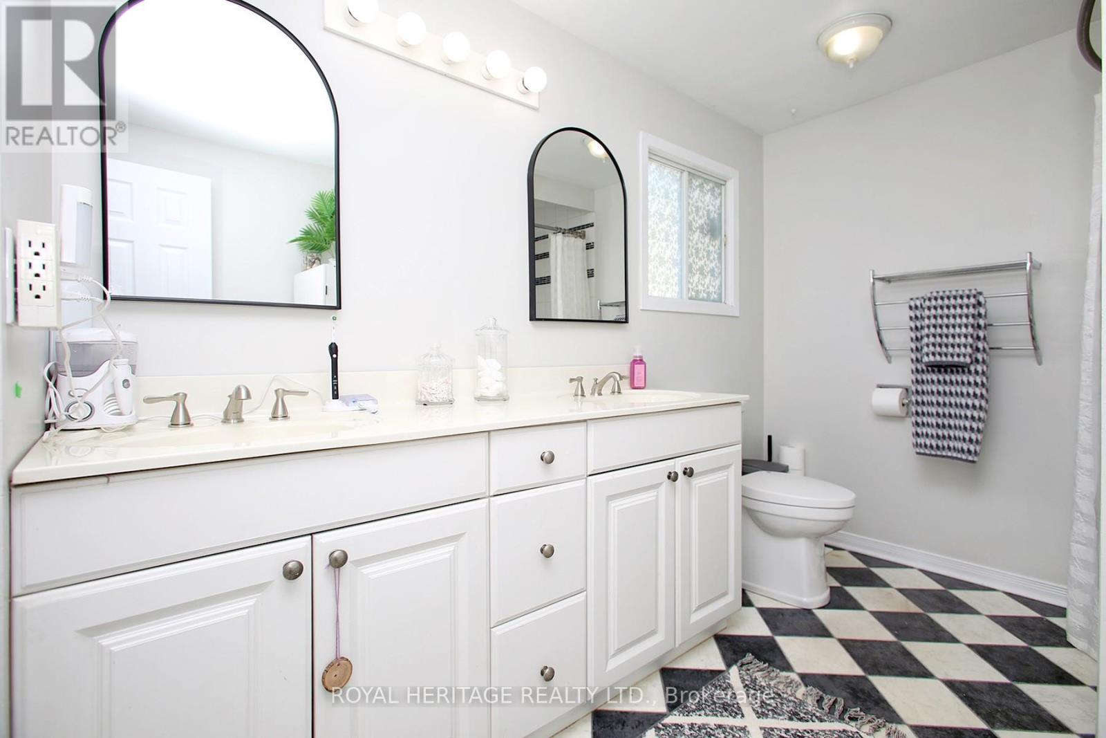 205 Northminster Court, Oshawa, Ontario  L1G 7M6 - Photo 14 - E12526584