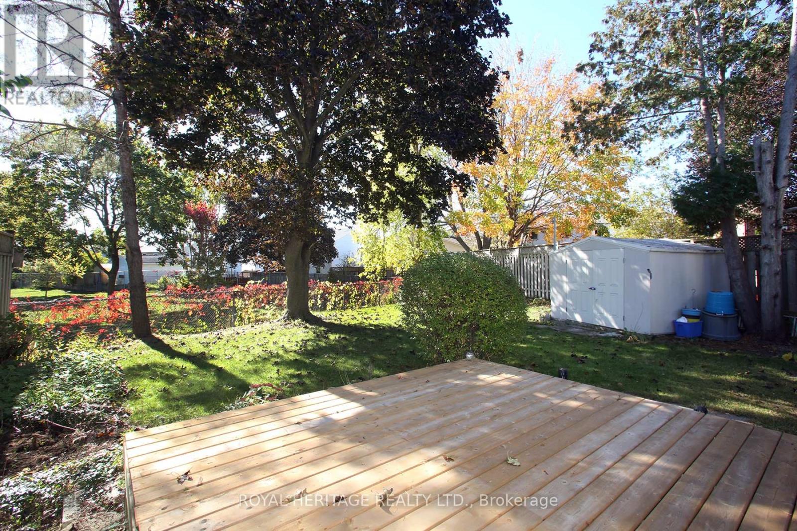 205 Northminster Court, Oshawa, Ontario  L1G 7M6 - Photo 19 - E12526584