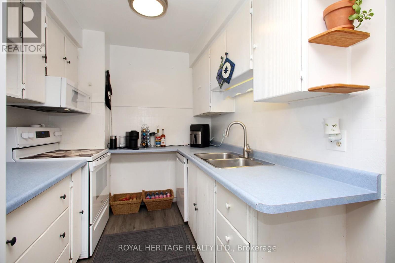 205 Northminster Court, Oshawa, Ontario  L1G 7M6 - Photo 6 - E12526584