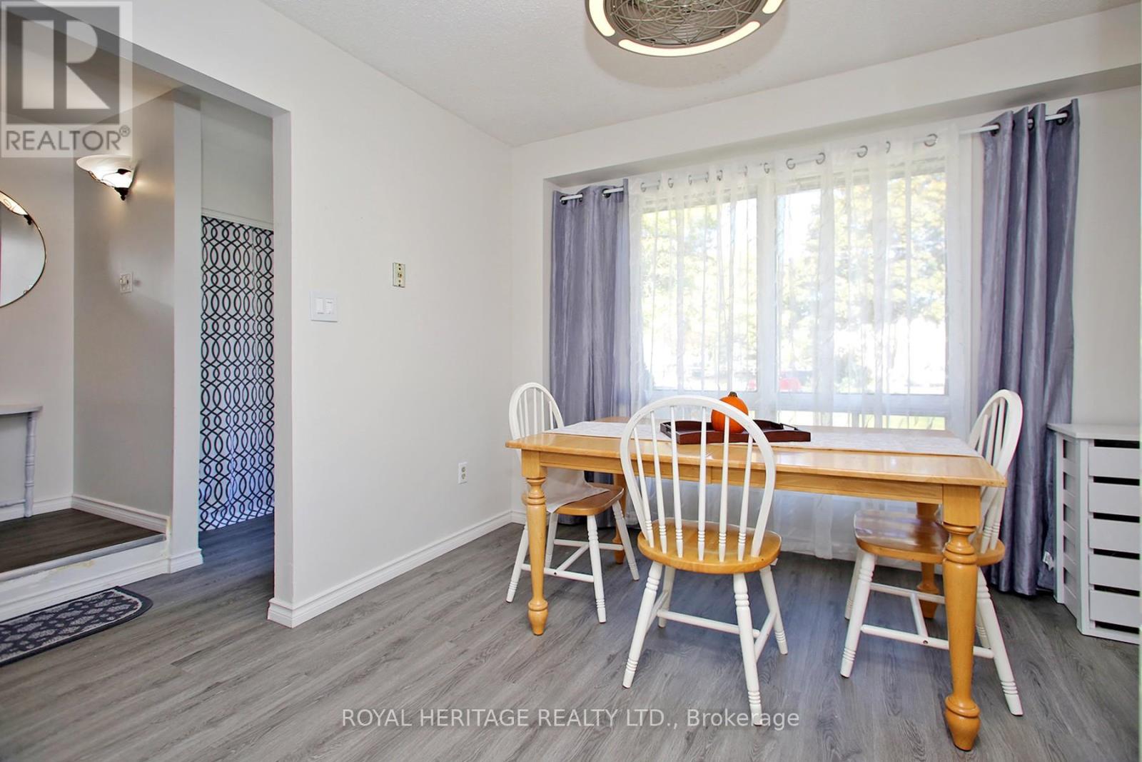 205 Northminster Court, Oshawa, Ontario  L1G 7M6 - Photo 9 - E12526584