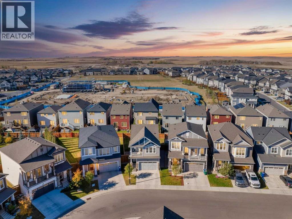 158 Osborne Common Sw, Airdrie, Alberta  T4B 5G7 - Photo 1 - A2262053