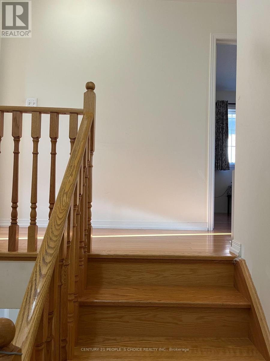 Upper - 14 Bersan Terrace, Brampton, Ontario L6P 3T2 - Photo 18 - W12525900