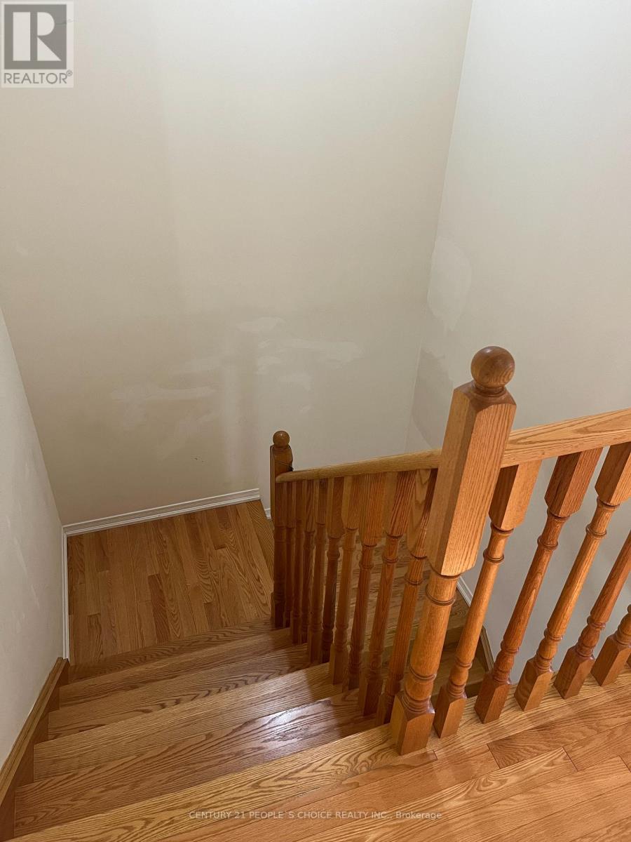 Upper - 14 Bersan Terrace, Brampton, Ontario L6P 3T2 - Photo 19 - W12525900