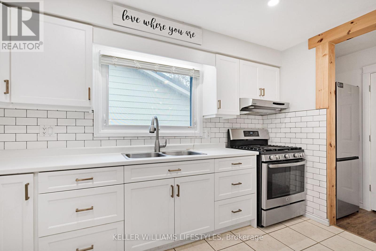 575 Grand View Avenue, London South, Ontario  N6K 3E9 - Photo 14 - X12523188