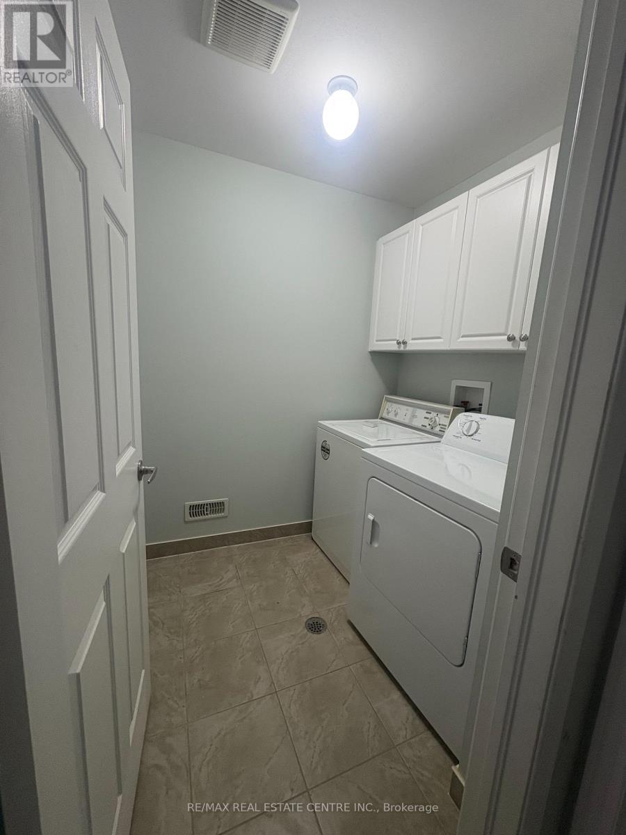 24 Stedford Crescent, Brampton, Ontario  L7A 4P5 - Photo 9 - W12526566