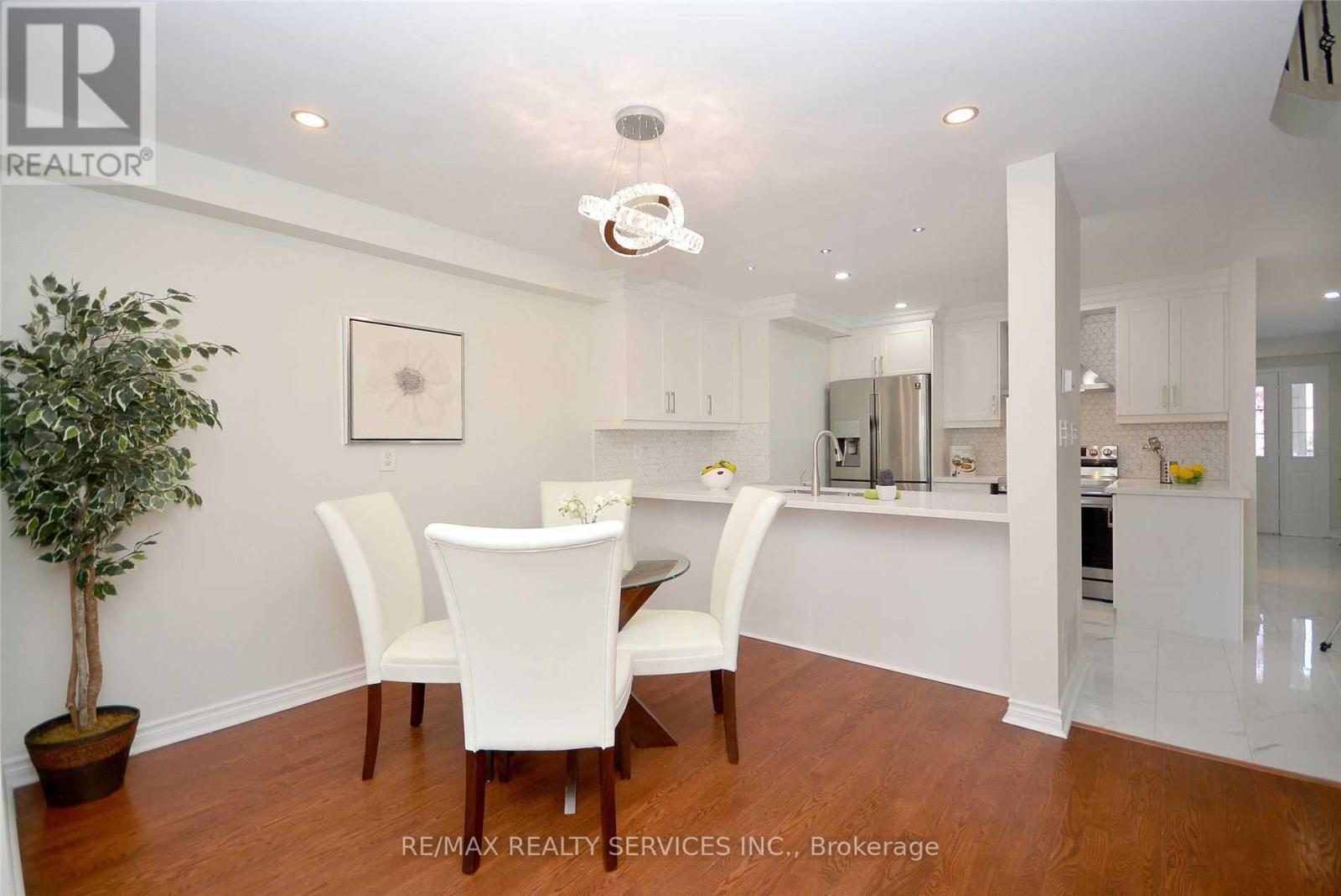 22 Berkindale Court, Brampton, Ontario  L6Y 5G1 - Photo 12 - W12526580