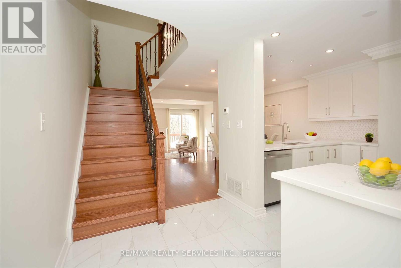 22 Berkindale Court, Brampton, Ontario  L6Y 5G1 - Photo 19 - W12526580