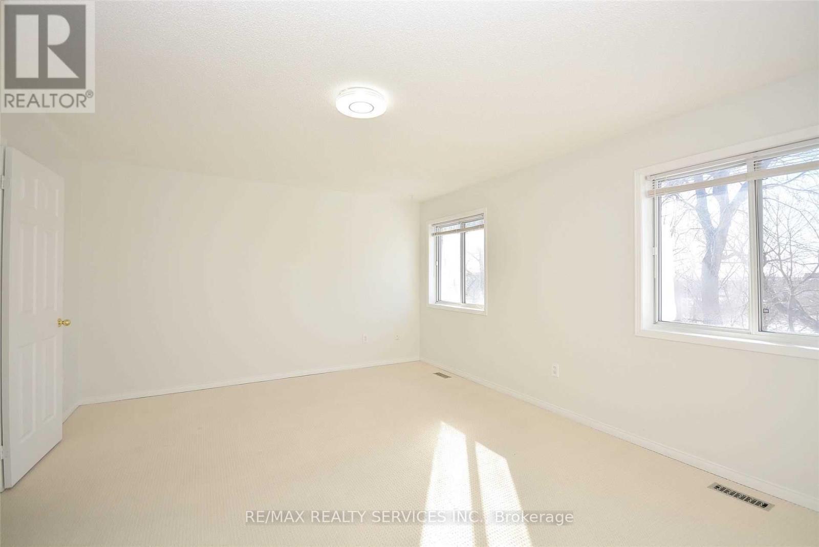 22 Berkindale Court, Brampton, Ontario  L6Y 5G1 - Photo 22 - W12526580