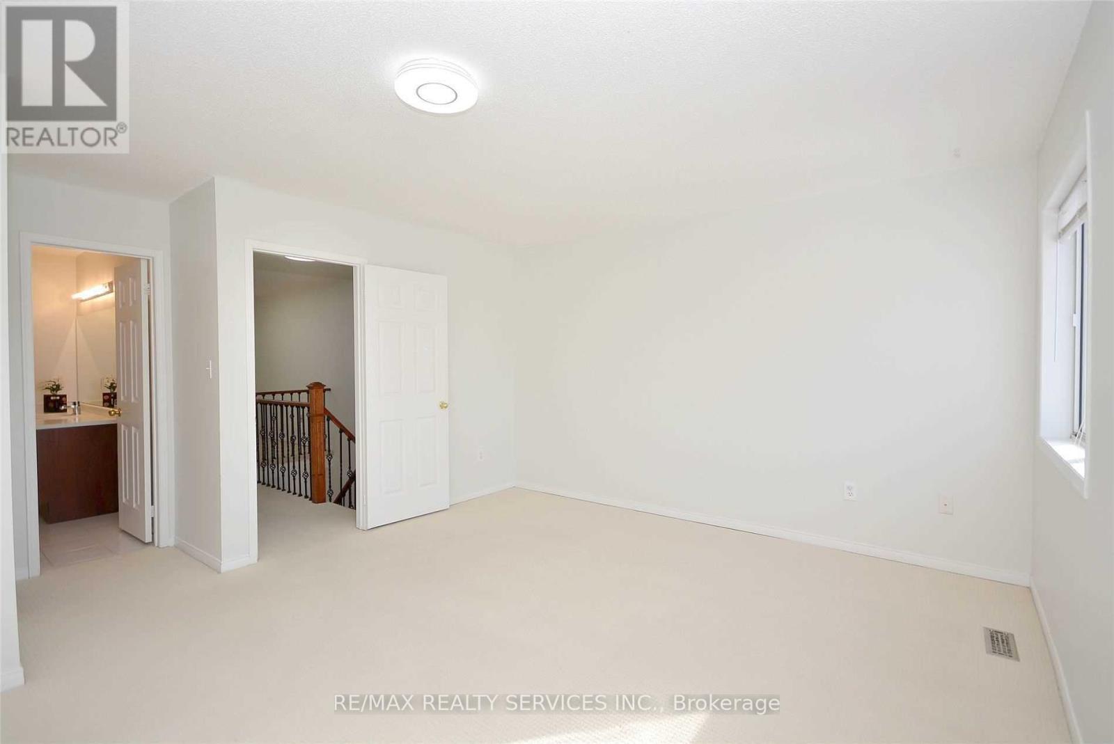 22 Berkindale Court, Brampton, Ontario  L6Y 5G1 - Photo 23 - W12526580