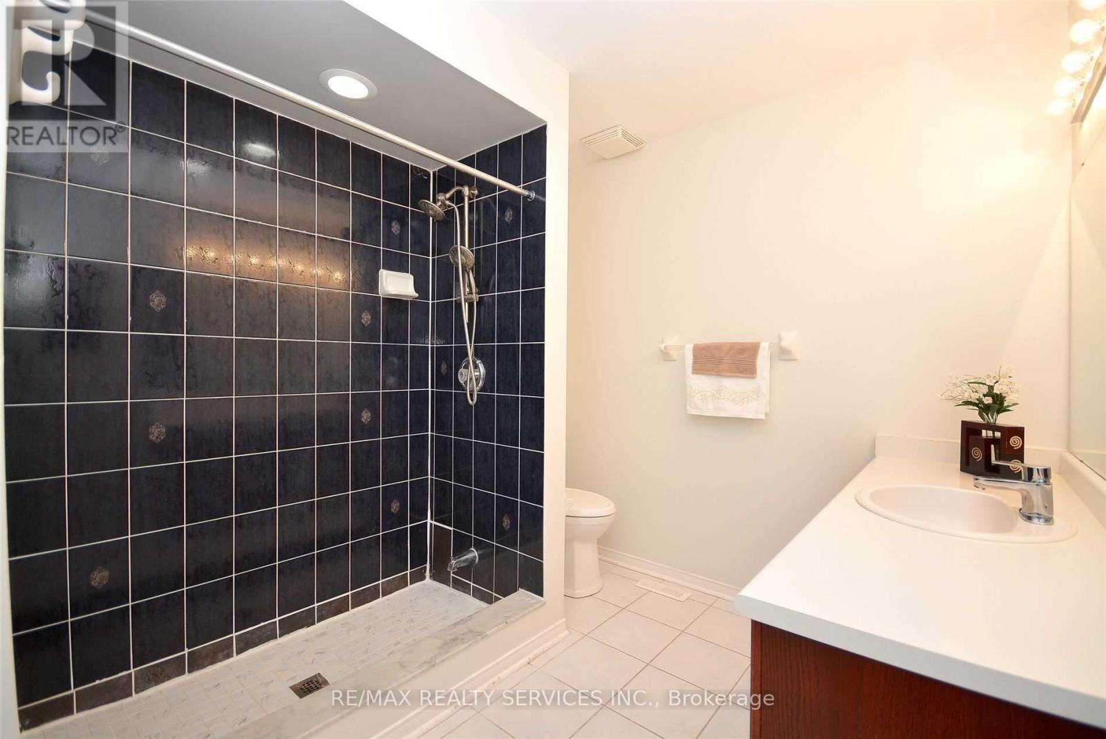 22 Berkindale Court, Brampton, Ontario  L6Y 5G1 - Photo 25 - W12526580