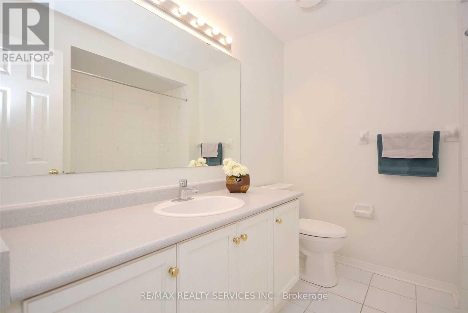 22 Berkindale Court, Brampton, Ontario  L6Y 5G1 - Photo 32 - W12526580