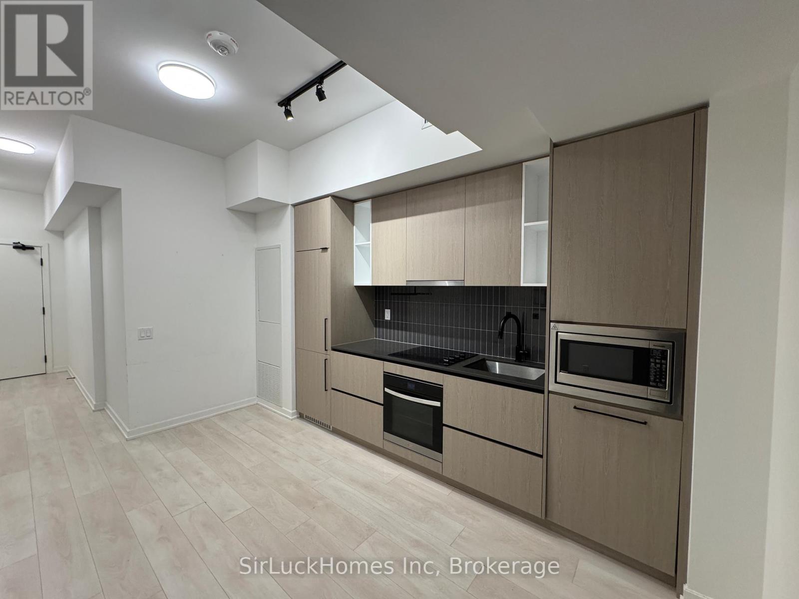 805 - 1285 Dupont Street, Toronto, Ontario  M6H 0E3 - Photo 2 - W12526604