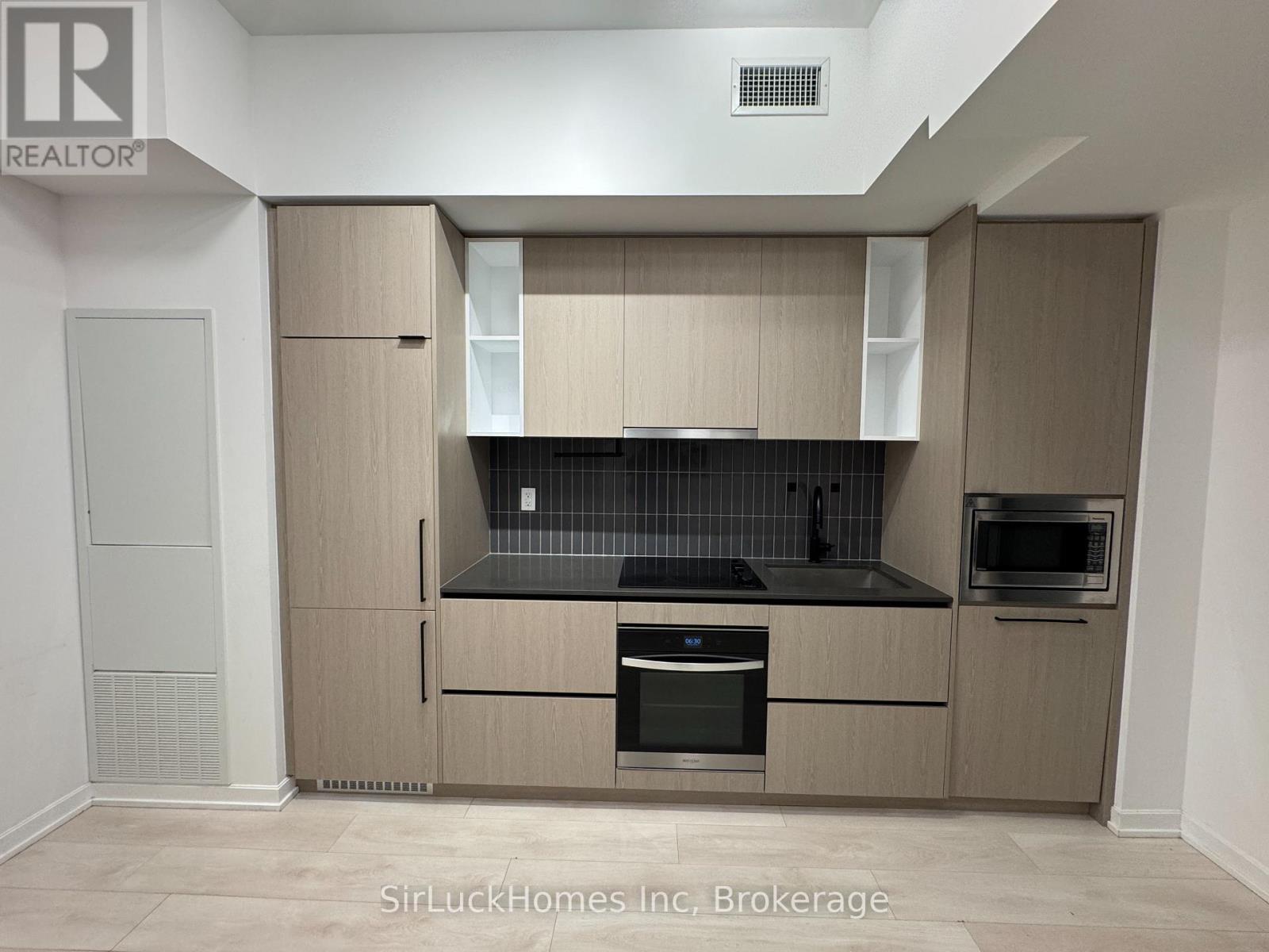 805 - 1285 Dupont Street, Toronto, Ontario  M6H 0E3 - Photo 3 - W12526604