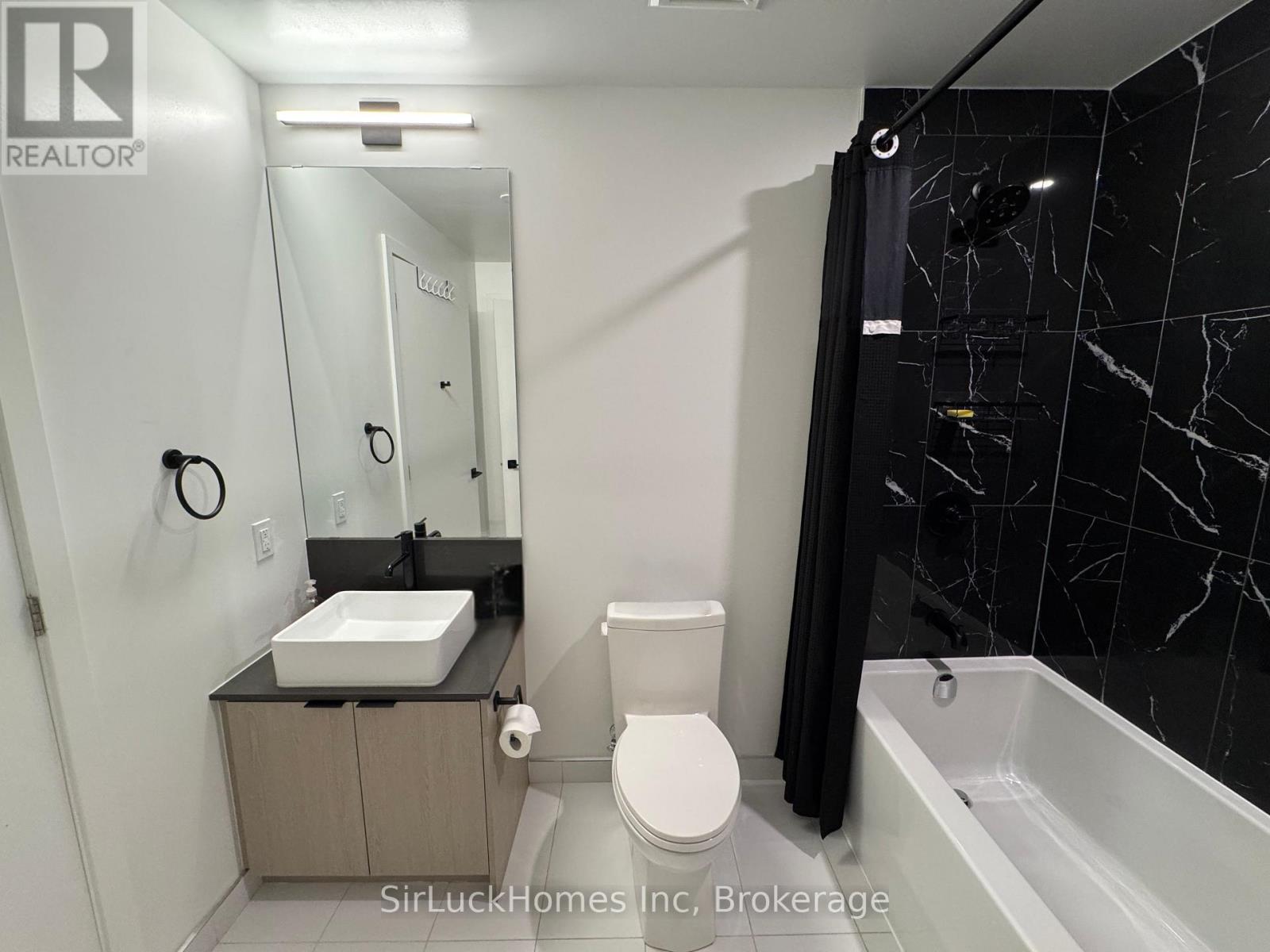 805 - 1285 Dupont Street, Toronto, Ontario  M6H 0E3 - Photo 5 - W12526604