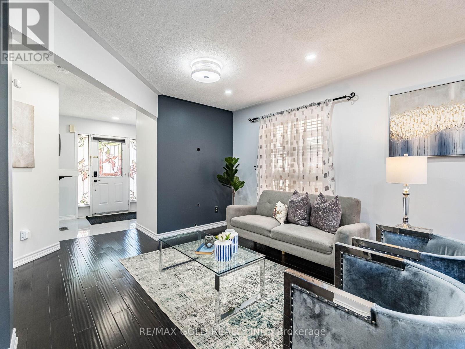 43 Sunnyview Road, Brampton, Ontario  L7A 3E4 - Photo 11 - W12526610