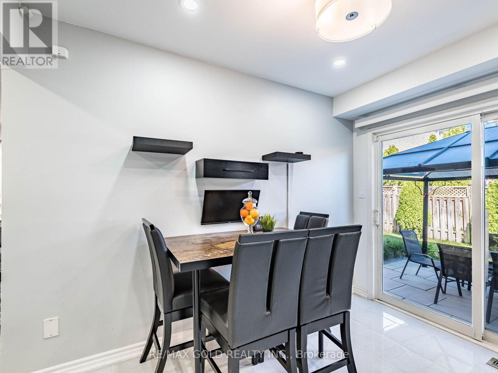 43 Sunnyview Road, Brampton, Ontario  L7A 3E4 - Photo 16 - W12526610