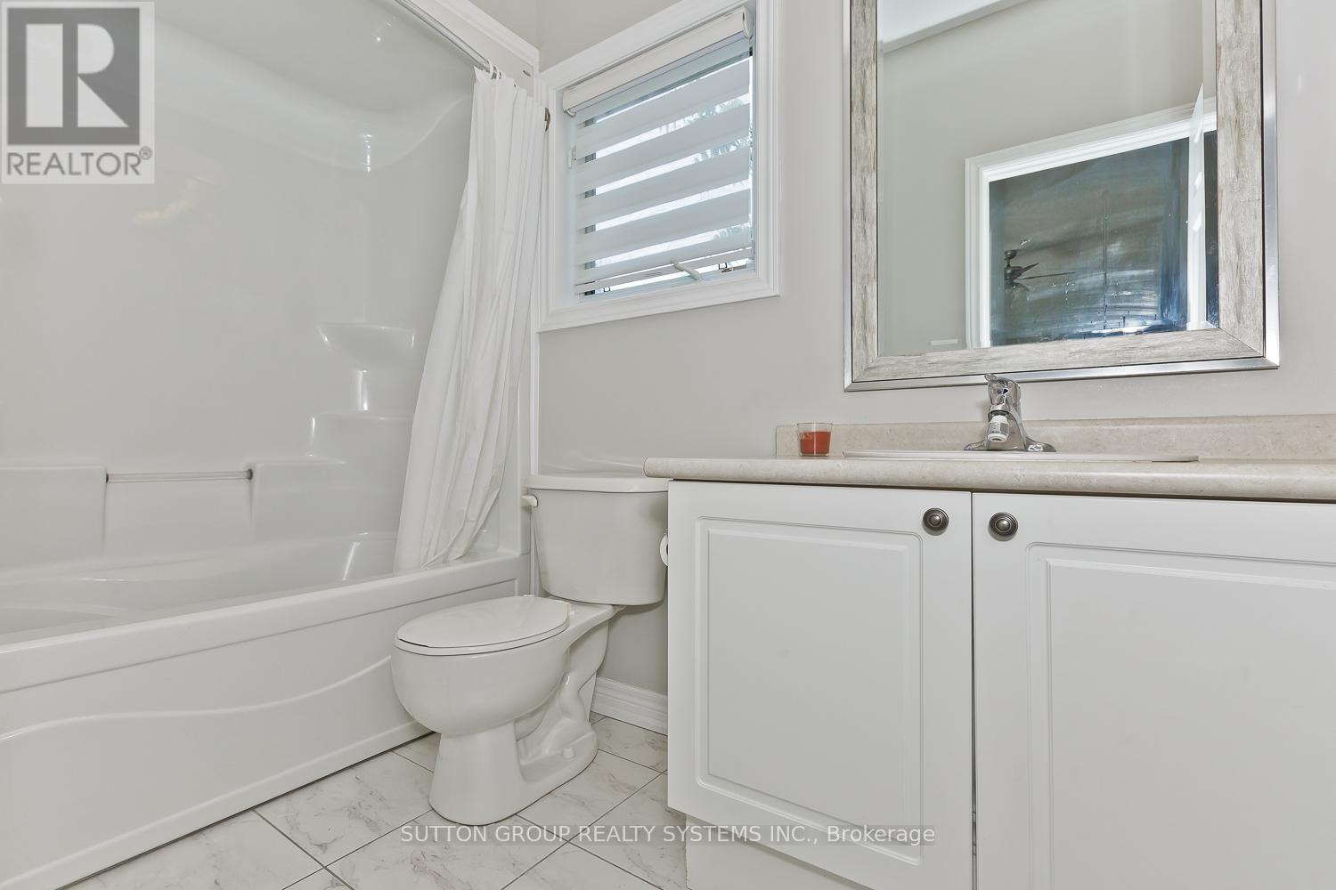 200 Regatta Drive, Welland, Ontario  L3B 6E8 - Photo 17 - X12526560